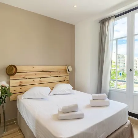 Cosy Close To The Νίκαια